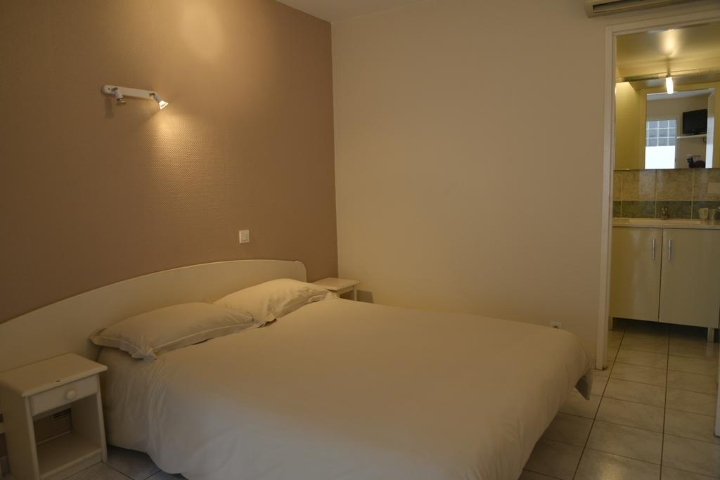 Saint-Sever  Hotel Des Arceaux מראה חיצוני תמונה